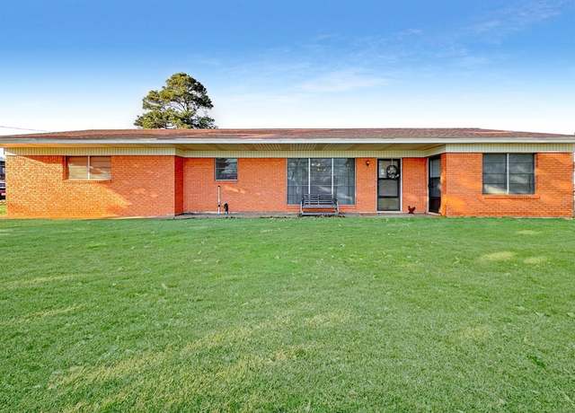 Property at 306 W Harrison St, Mt Enterprise, TX 75681, 3 beds, 2 baths