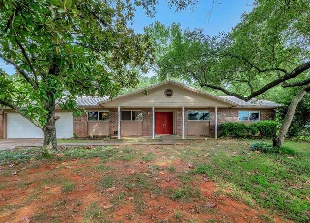 Property at 4106 Royal Ln, Nacogdoches, TX 75965, 3 beds, 2 baths