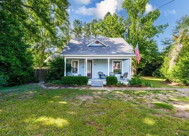Property at 3312 Center Rd, Nacogdoches, TX 75964, 3 beds, 2 baths