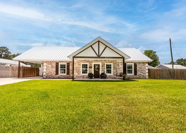Property at 1003 Holubec St, Diboll, TX 75941, 3 beds, 2 baths