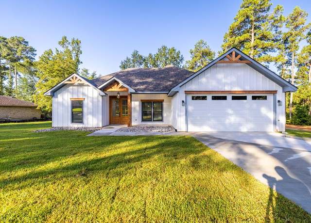 Property at 3927 Buckingham Dr, Nacogdoches, TX 75965, 3 beds, 2.5 baths