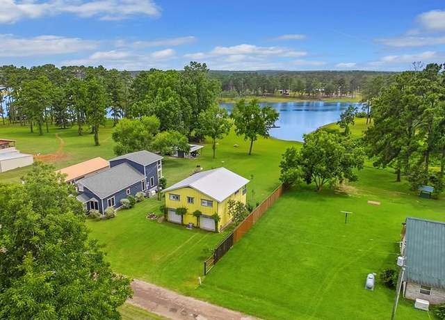 Property at 278 Persimmon St, Zavalla, TX 75980, 2 beds, 2 baths
