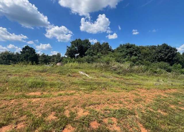 Property at 1035 Spring Creek Dr, Nacogdoches, TX 75965