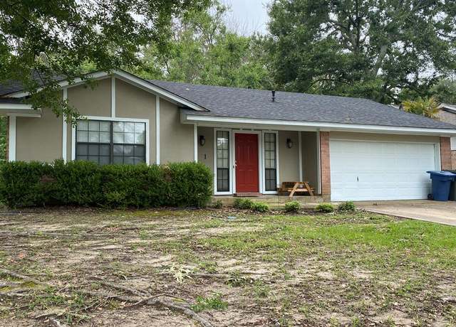 Property at 1 Wind Drift Dr, Lufkin, TX 75901, 3 beds, 2 baths