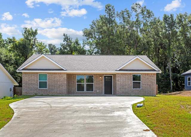 Property at 1716 Sayers St, Lufkin, TX 75904, 3 beds, 2 baths