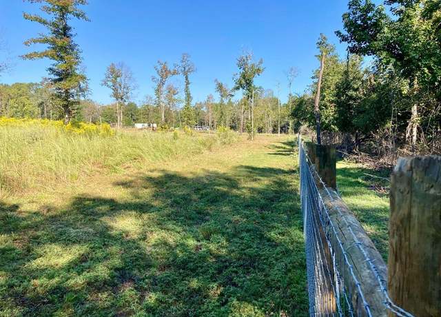 Property at 345 Martin Cemetery Dr, Pineland, TX 75968