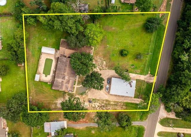 Property at 4328 Old Lufkin Rd, Nacogdoches, TX 75964, 11 beds, 5 baths