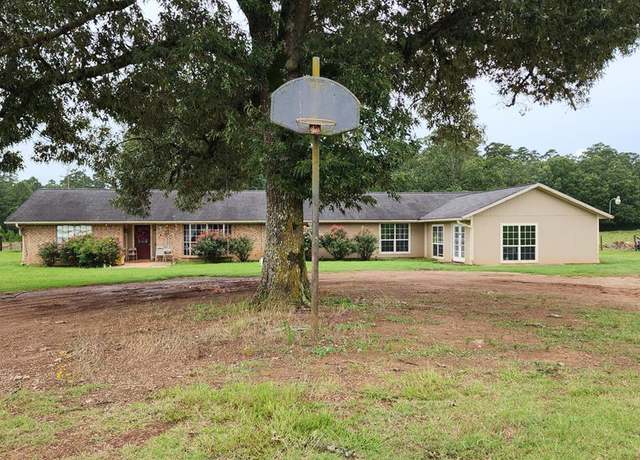 Property at 1637 Cr 814, Nacogdoches, TX 75901, 4 beds, 2 baths
