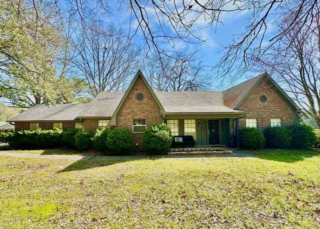Property at 4785 Highway 147, Center, TX 75935, 3 beds, 2 baths