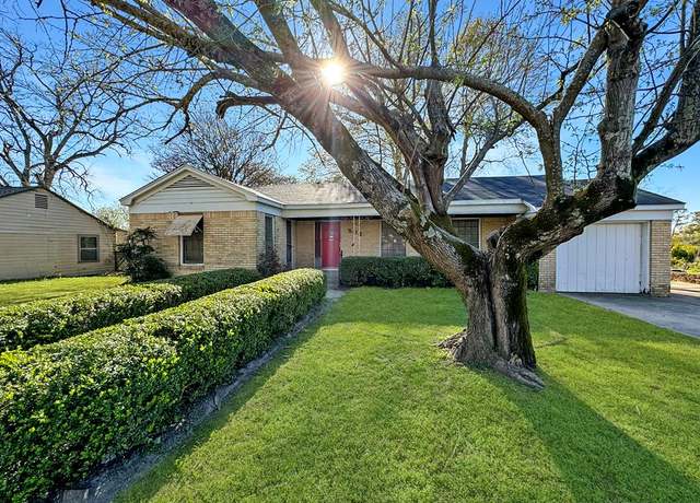 Property at 505 N Evenside St, Henderson, TX 75652, 2 beds, 1 bath