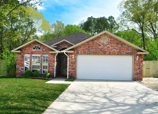 Property at 3610 Ashcreek Cir, Nacogdoches, TX 75965, 3 beds, 2 baths