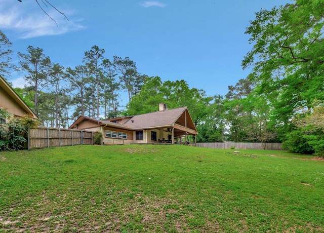 Property at 3118 Skyline Dr, Nacogdoches, TX 75965, 4 beds, 3 baths