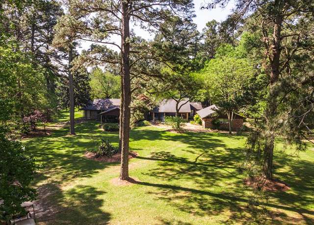 Property at 1200 County Road 213, Nacogdoches, TX 75965, 3 beds, 2.5 baths