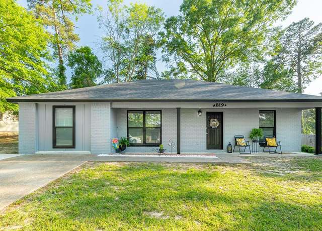 Property at 819 Home Ave, Nacogdoches, TX 75964, 3 beds, 2 baths