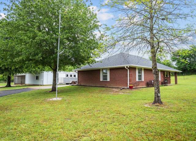 Property at 218 Cr 820, Nacogdoches, TX 75964, 3 beds, 2 baths