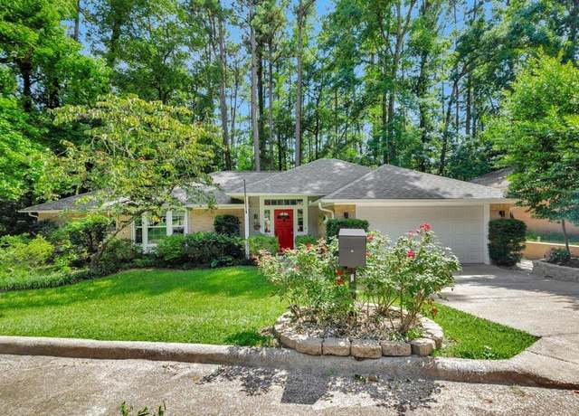 Property at 1716 Queens Row, Nacogdoches, TX 75965, 2 beds, 2 baths