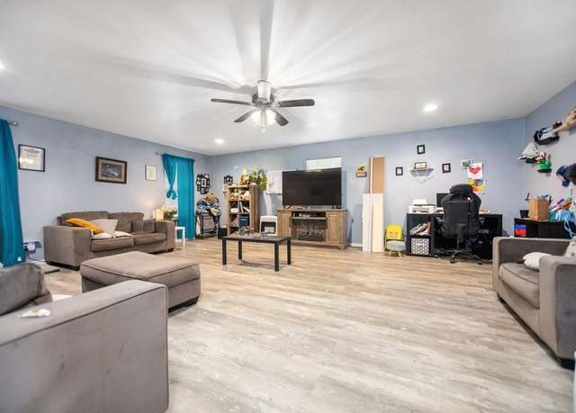 Property at 418 County Road 717, Nacogdoches, TX 75964, 5 beds, 3 baths