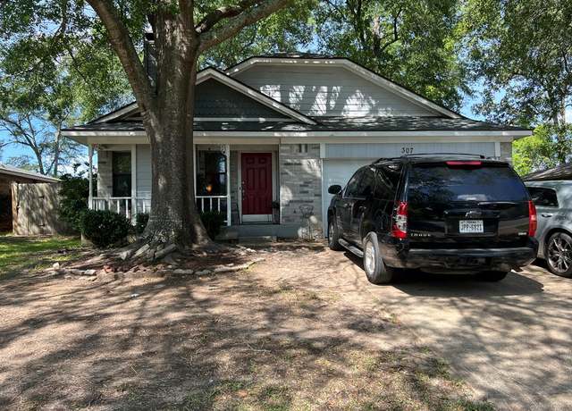 Property at 307 Hickory Hill Dr, Lufkin, TX 75901, 3 beds, 2 baths
