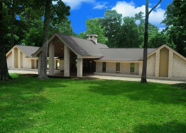 Property at 4104 Mystic Ln, Nacogdoches, TX 75965, 3 beds, 2.5 baths