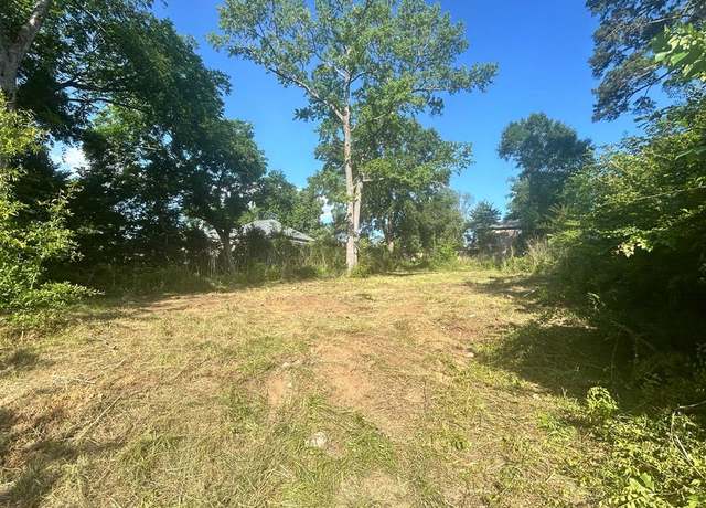 Property at 101 Nicholson St, Center, TX 75935