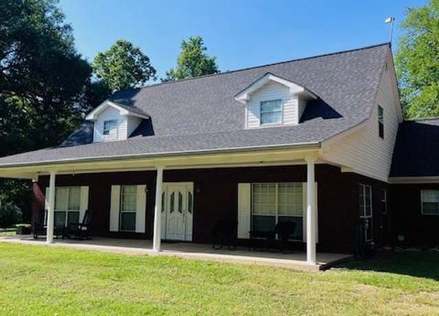 Property at 6101 State Hwy 7 East, Nacogdoches, TX 75961, 3 beds, 3.5 baths