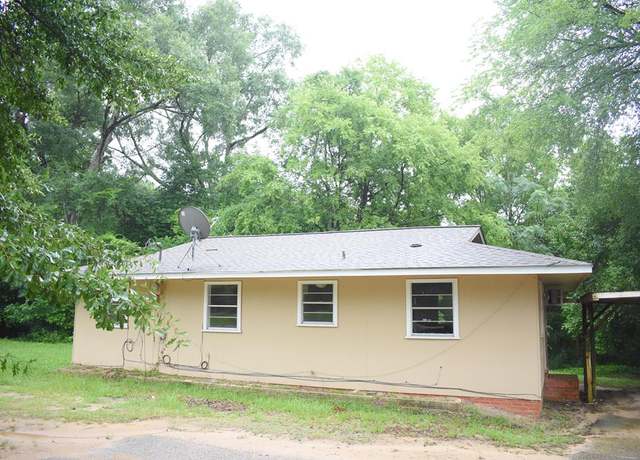 Property at 2628 Center Hwy, Nacogdoches, TX 75961, 3 beds, 2 baths