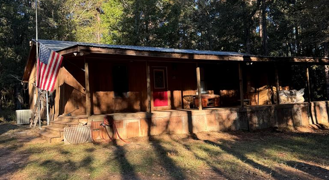 Photo of 394 Box Ln, Chireno, TX 75937
