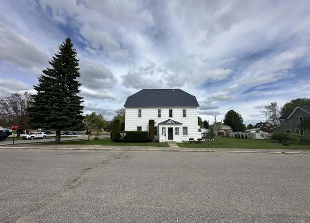 Property at 311 W Harrie St, Newberry, MI 49868, 5 beds, 2 baths