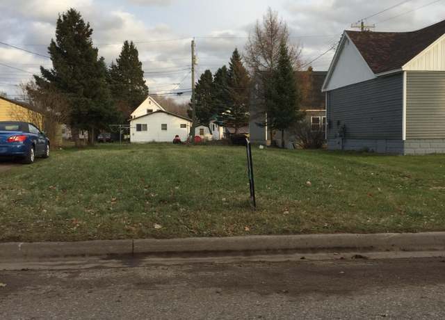 Property at 1611 Kimball St, Sault Ste Marie, MI 49783