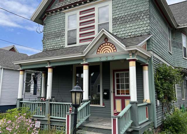 Property at 330 Peck St, Sault Ste Marie, MI 49783, 5 beds, 1 bath