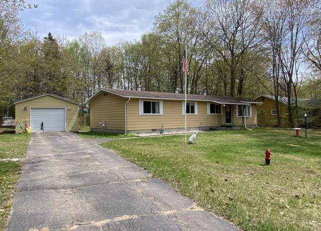 Property at 3601 S Radar Rd, Sault Ste Marie, MI 49783, 3 beds, 1.5 baths