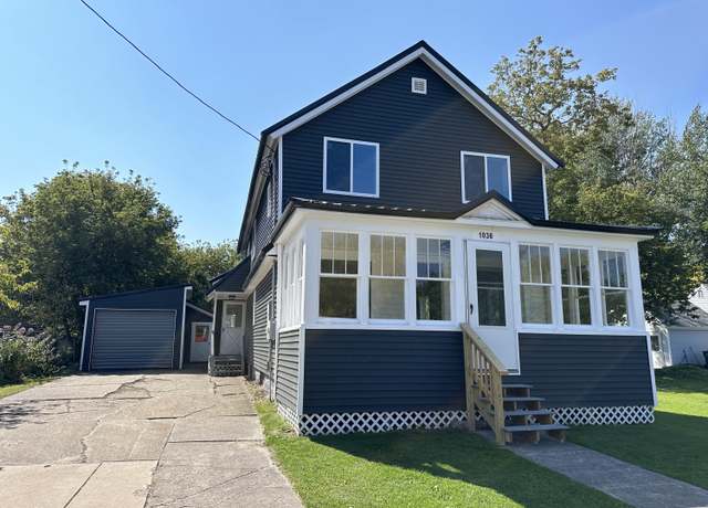 Property at 1036 E Portage Ave, Sault Ste Marie, MI 49783, 3 beds, 2 baths