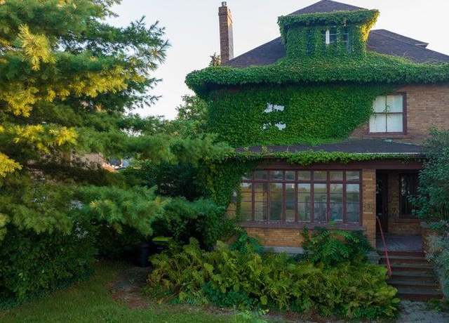 Property at 130 E Water St, Sault Ste Marie, MI 49783, 5 beds, 2.5 baths