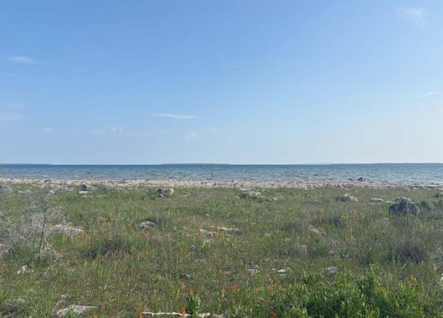 Property at 312 Pontchartrain Trl, Hessel, MI 49745