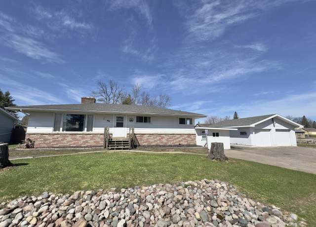 Property at 2002 John St, Sault Ste Marie, MI 49783, 3 beds, 0.5 baths