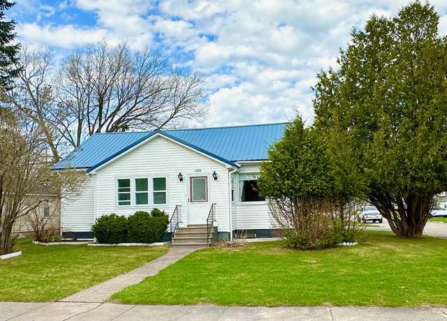 Property at 1600 Superior St, Sault Ste Marie, MI 49783, 2 beds, 1 bath