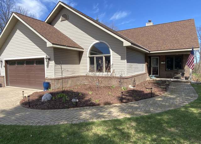 Property at 1695 E 3 Mile Rd, Sault Ste Marie, MI 49783, 3 beds, 2 baths