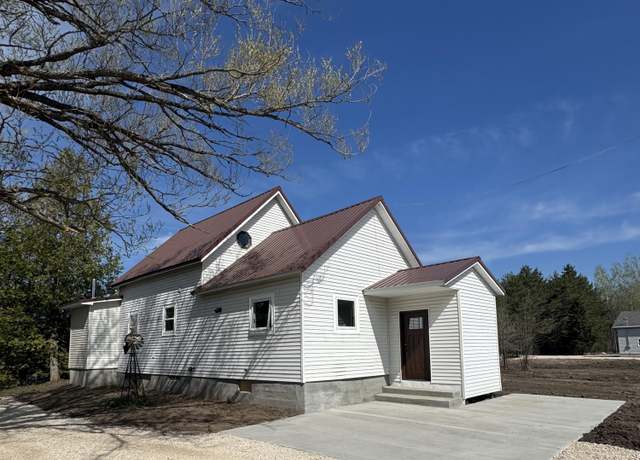 Property at 6647 S Riverside Dr, Sault Ste. Marie, MI 49783, 4 beds, 1 bath