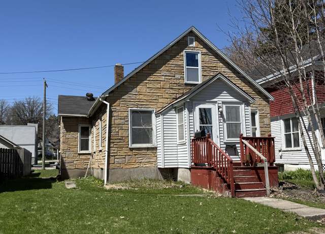 Property at 816 Court St, Sault Ste Marie, MI 49783, 3 beds, 1 bath