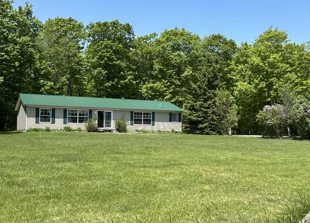 Property at 2865 W Chard Rd, Hessel, MI 49745, 3 beds, 2 baths