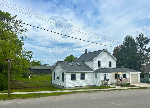 Property at 199 High St, St. Ignace, MI 49781, 3 beds, 1 bath