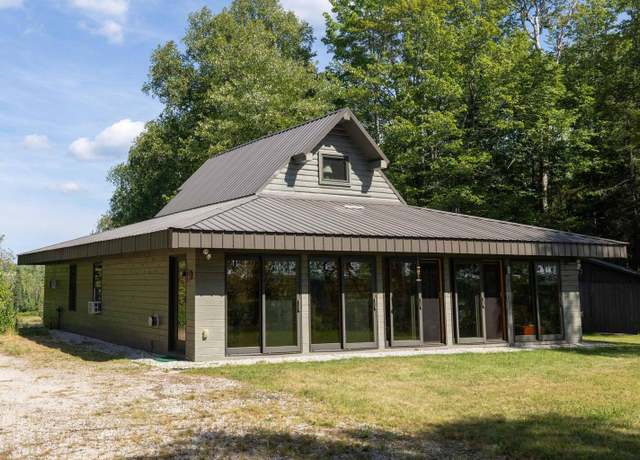 Property at N 10123 Krause Rd, Engadine, MI 49827, 2 beds, 1 bath