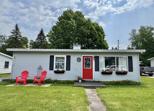Property at 311 Elm St, Sault Ste Marie, MI 49783, 2 beds, 1 bath
