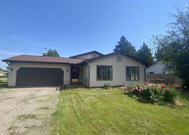 Property at 1109 Mann Dr, Sault Ste Marie, MI 49783, 3 beds, 2 baths
