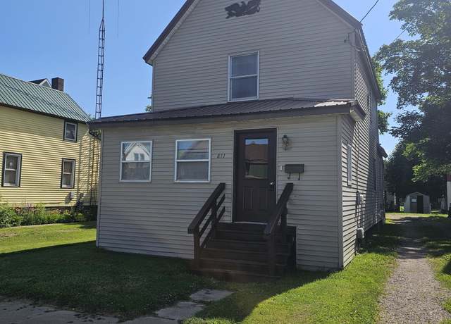 Property at 811 Young St, Sault Ste Marie, MI 49783, 4 beds, 1 bath