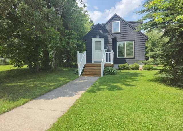 Property at 424 Parnell Ave, Sault Ste Marie, MI 49783, 2 beds, 1.5 baths