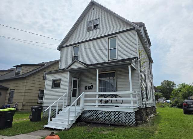Property at 338 Maple St, Sault Ste Marie, MI 49783, 6 beds, 3 baths