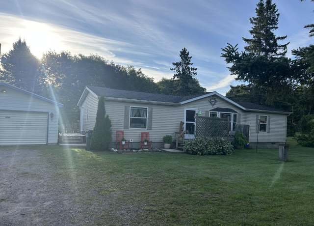 Property at 4235 S S. Riverside Drive Dr, Sault Ste Marie, MI 49783, 3 beds, 1 bath
