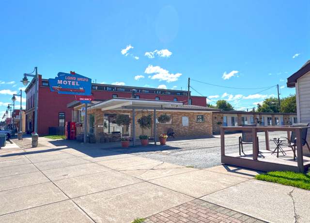 Property at 427 W Portage Ave, Sault Ste Marie, MI 49783, 21 beds, 21 baths