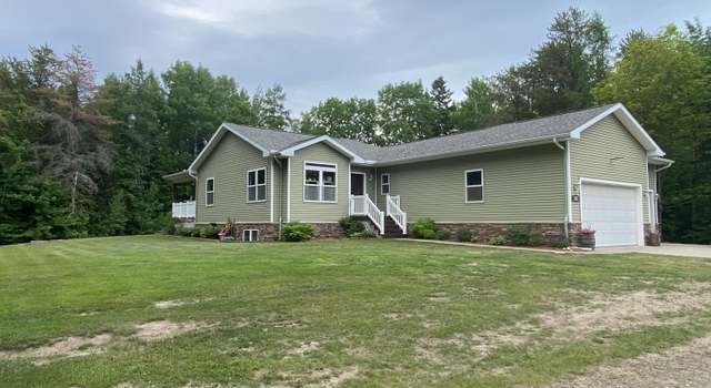 Photo of 3212 South Dr, Sault Ste Marie, MI 49783